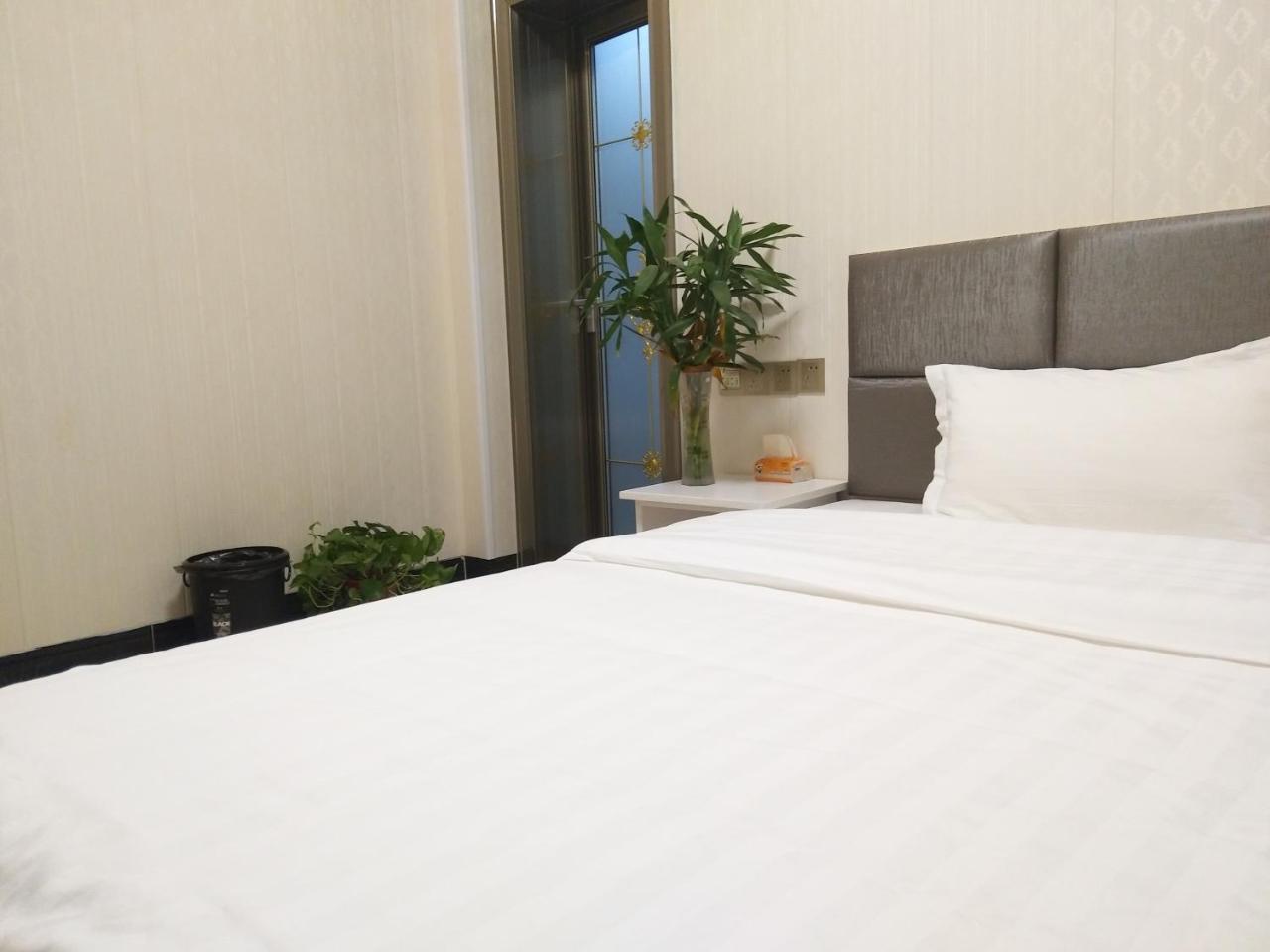 Nanjing Lafei Hotel Lukou Airport Branch Екстериор снимка